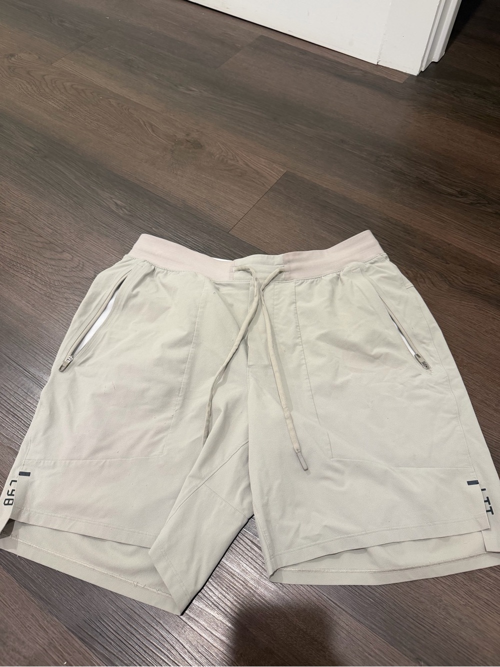 Lululemon Men's Shorts Medium 7in inseam